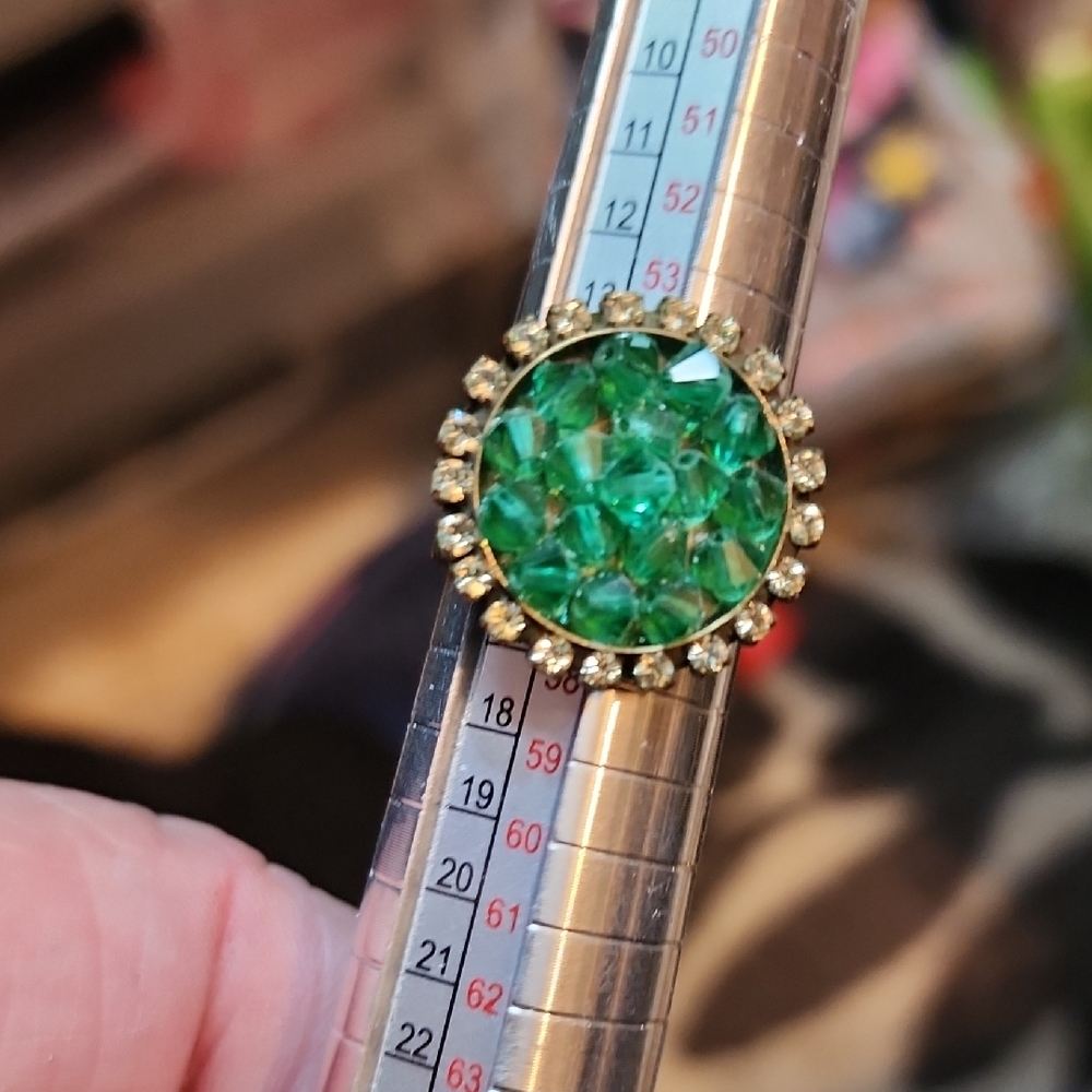 Elegant Green Gemstone Ring